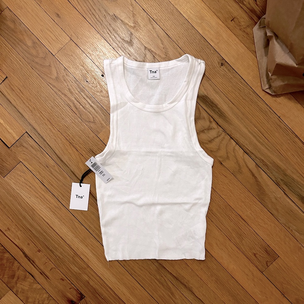 ARITZIA TNA RIBBED TANK